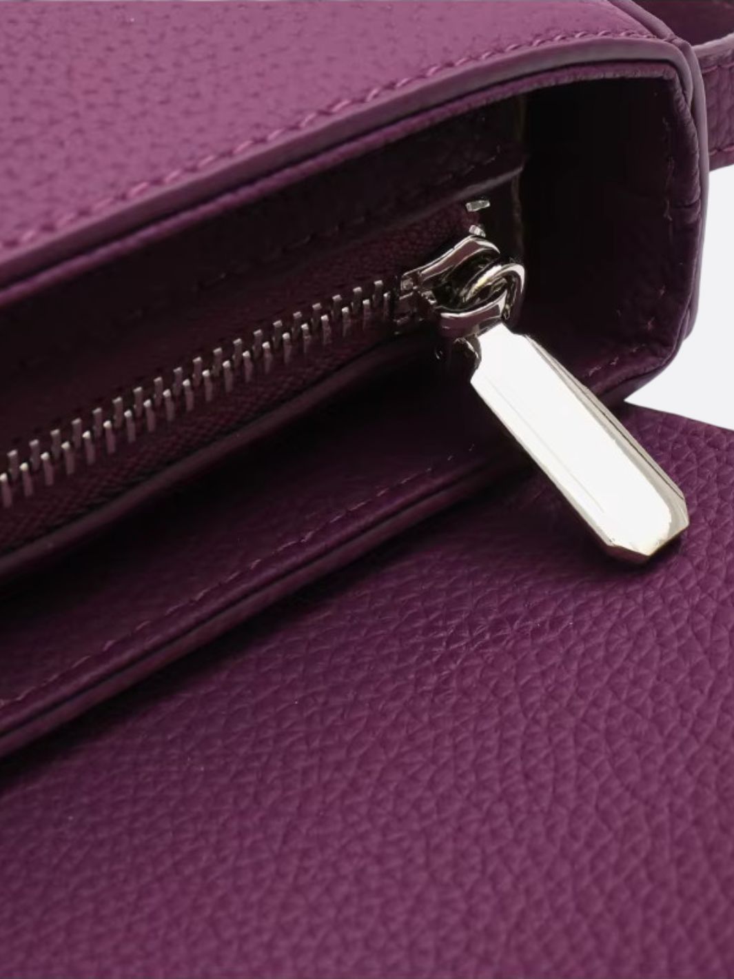 Sac en cuir graine avec bandouliere